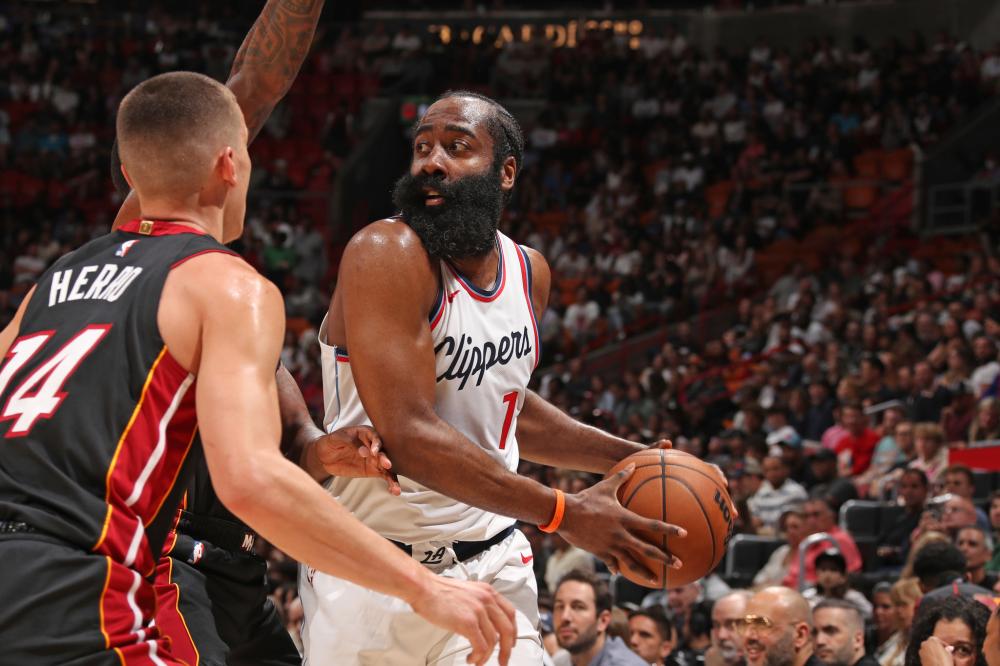 挺身而出 挺身而出