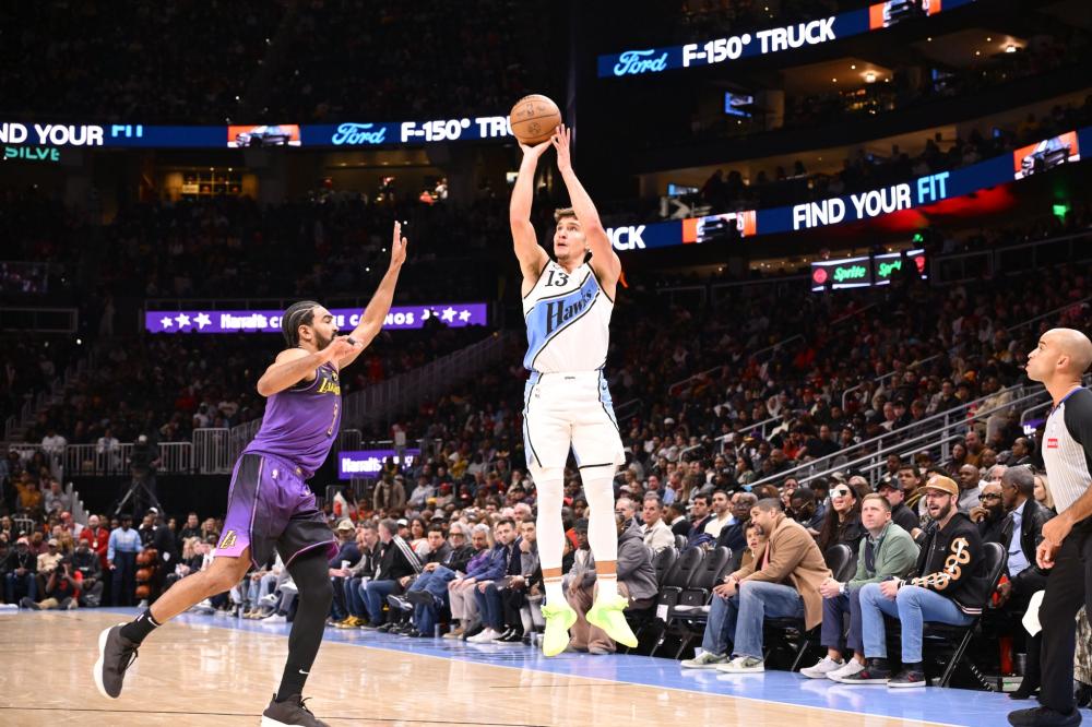 比赛增色不 比赛增色不